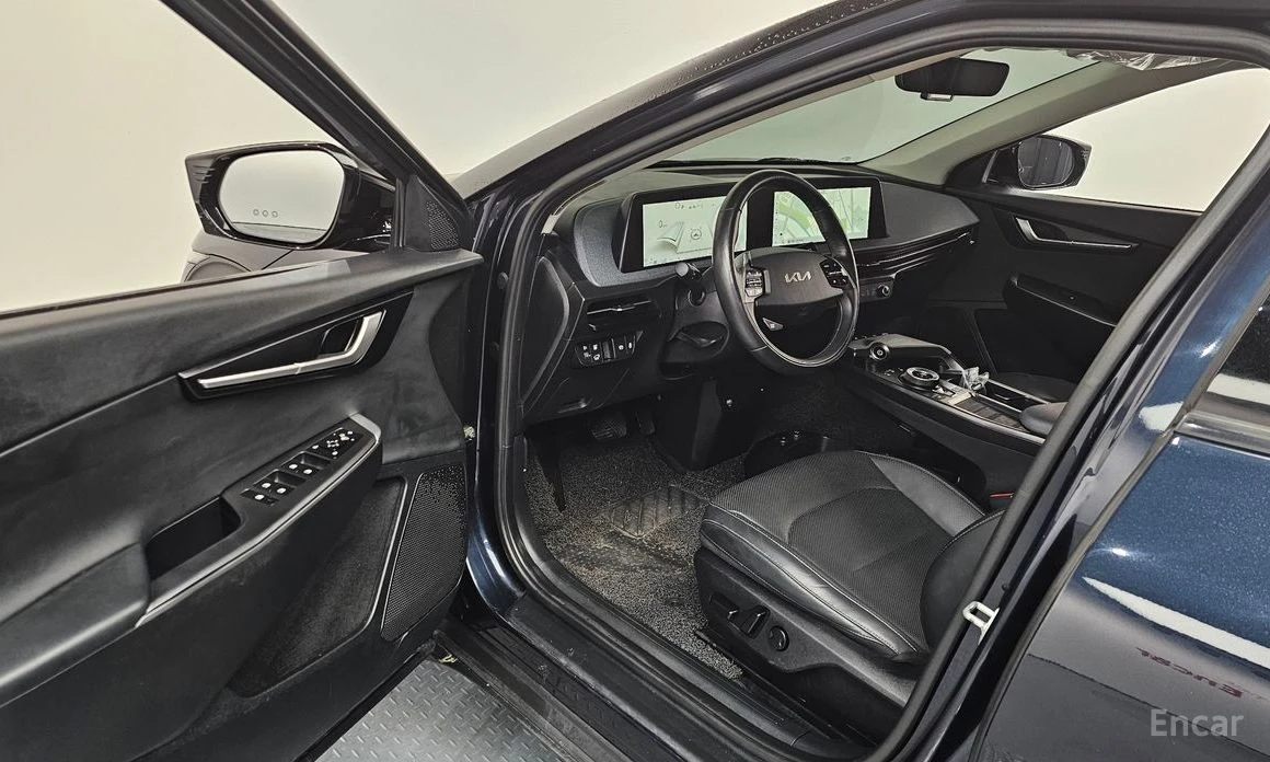 Kia EV6 * 4WD* КОЖА* ПОДГРЕВ* ОБДУХВАНЕ* КАМЕРА* , снимка 9 - Автомобили и джипове - 53977672