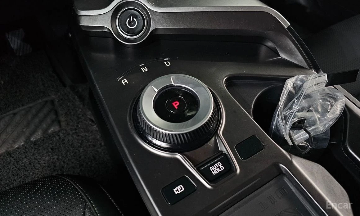 Kia EV6 * 4WD* КОЖА* ПОДГРЕВ* ОБДУХВАНЕ* КАМЕРА* , снимка 8 - Автомобили и джипове - 53977672