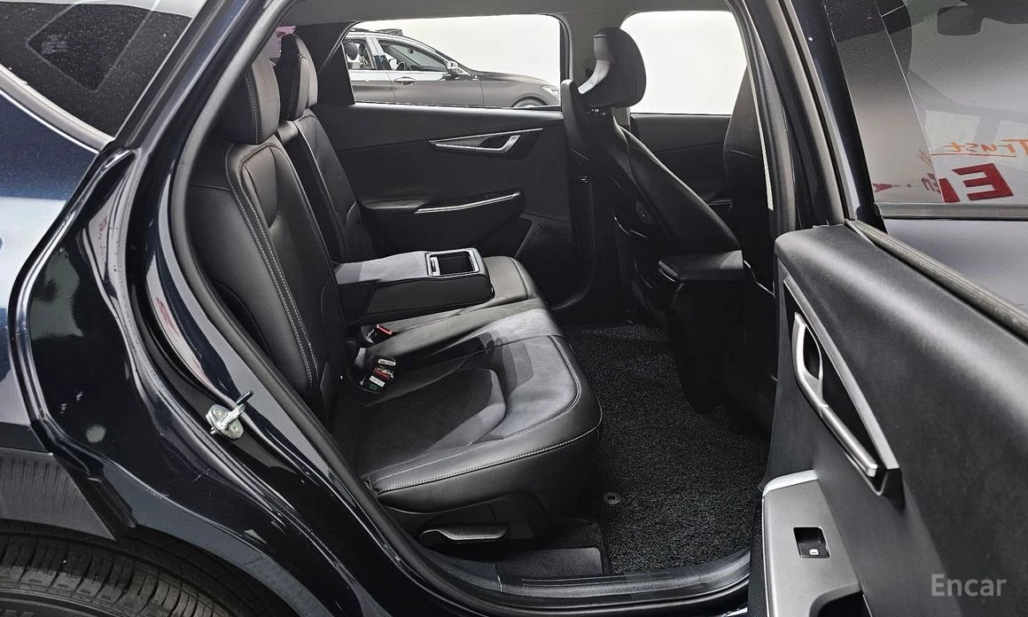 Kia EV6 * 4WD* КОЖА* ПОДГРЕВ* ОБДУХВАНЕ* КАМЕРА* , снимка 11 - Автомобили и джипове - 53977672