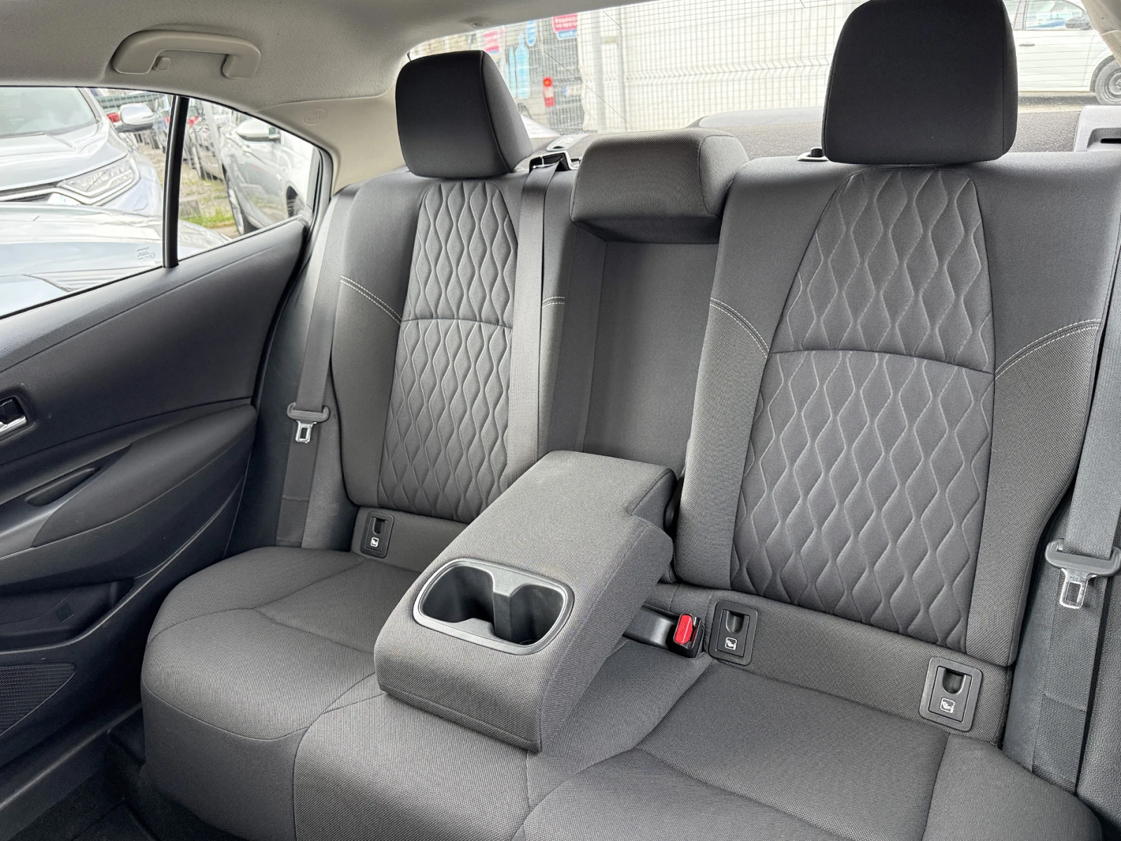 Toyota Corolla 1.5 VVT-I EXECUTIVE �����������! | Mobile.bg � ����������� 10