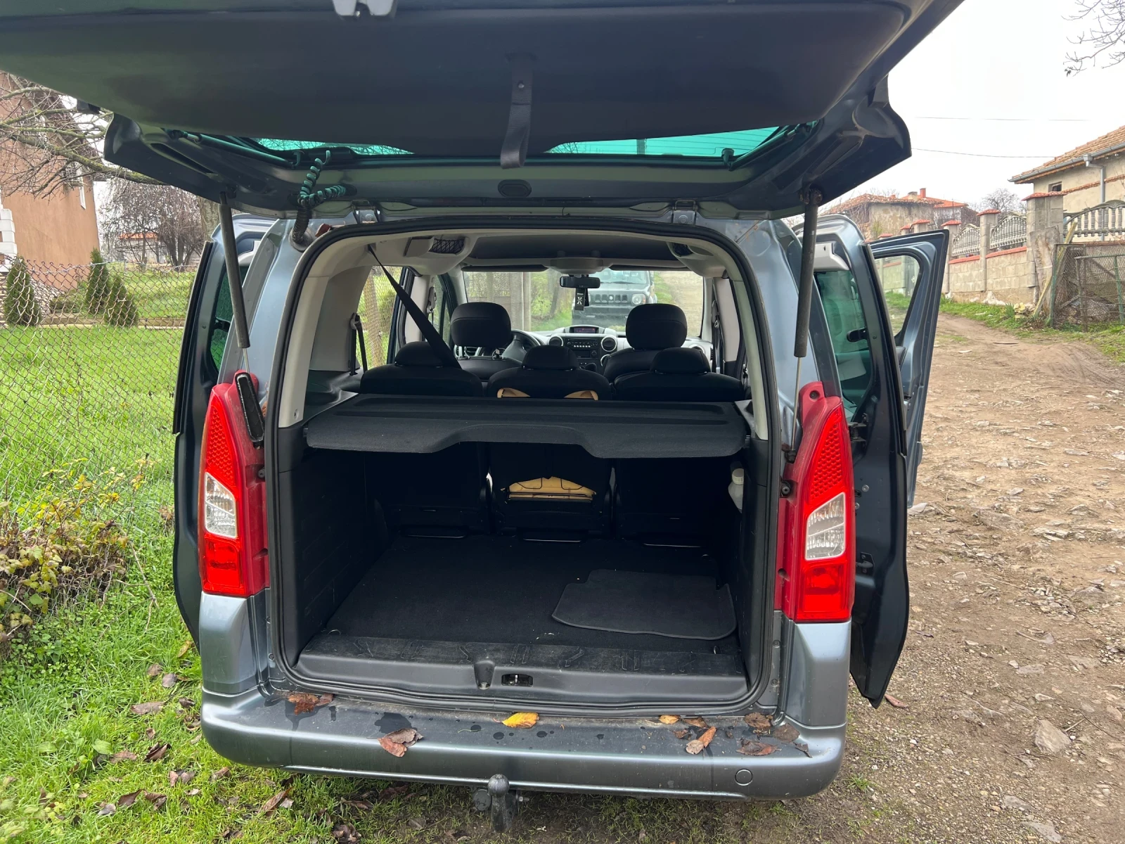 Peugeot Partner 1, 6 benzin, снимка 2 - Автомобили и джипове - 54278507