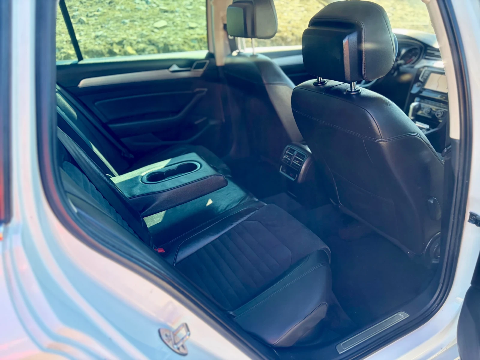 VW Passat 2.0TDI (190�.�) HIGHLINE ��� ����  | Mobile.bg � ����������� 13