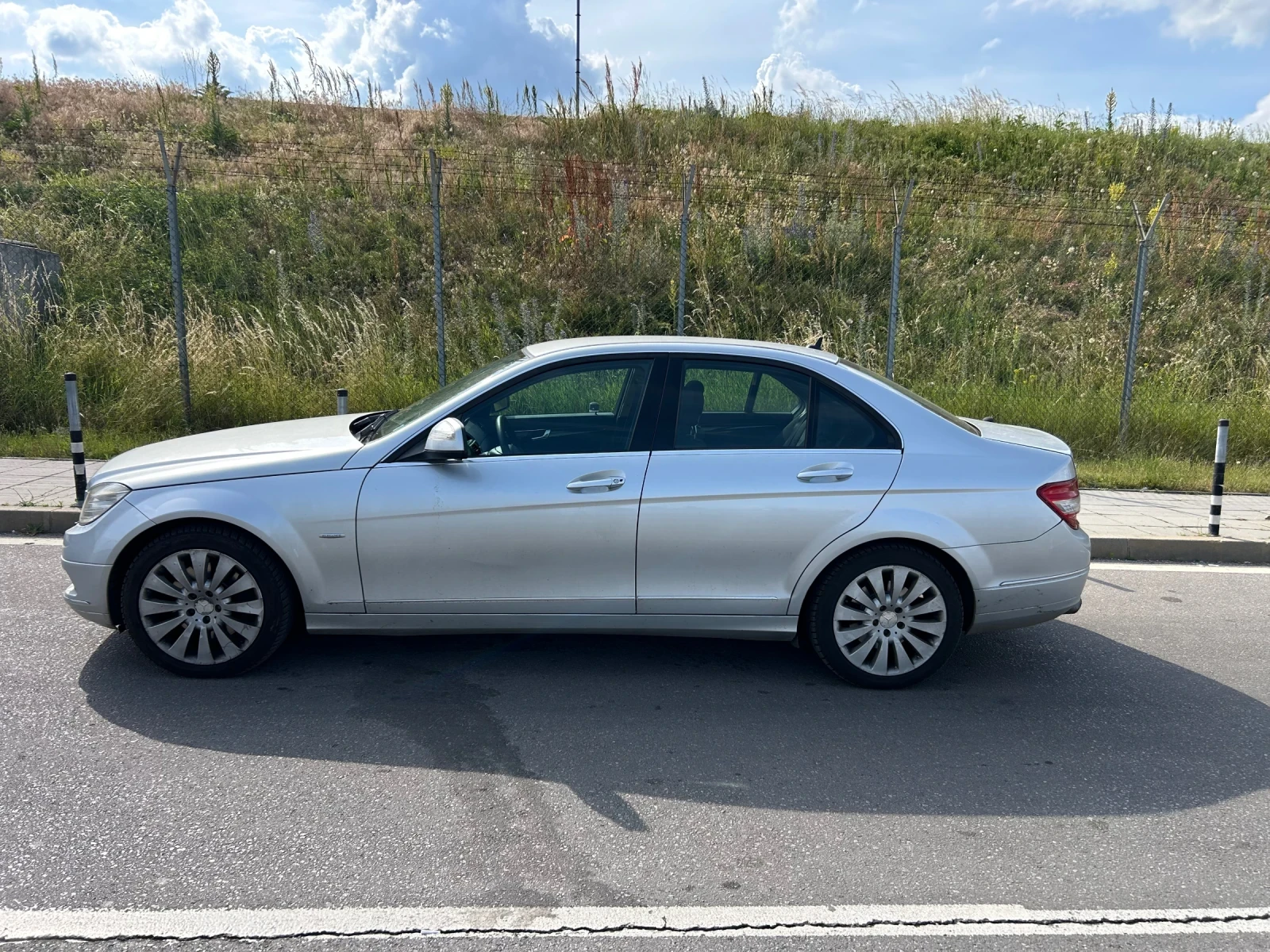 Mercedes-Benz C 320, снимка 4 - Автомобили и джипове - 54834434