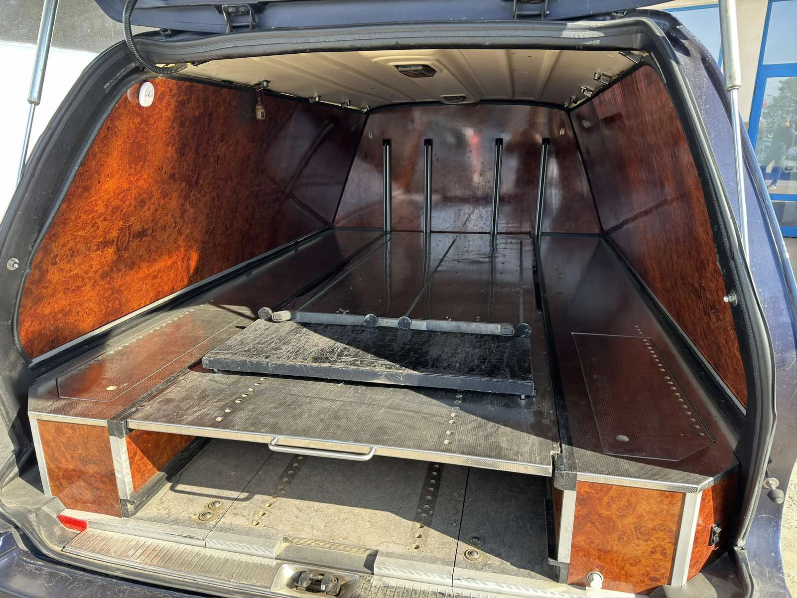 Mercedes-Benz E 270, снимка 4 - Автомобили и джипове - 55852604