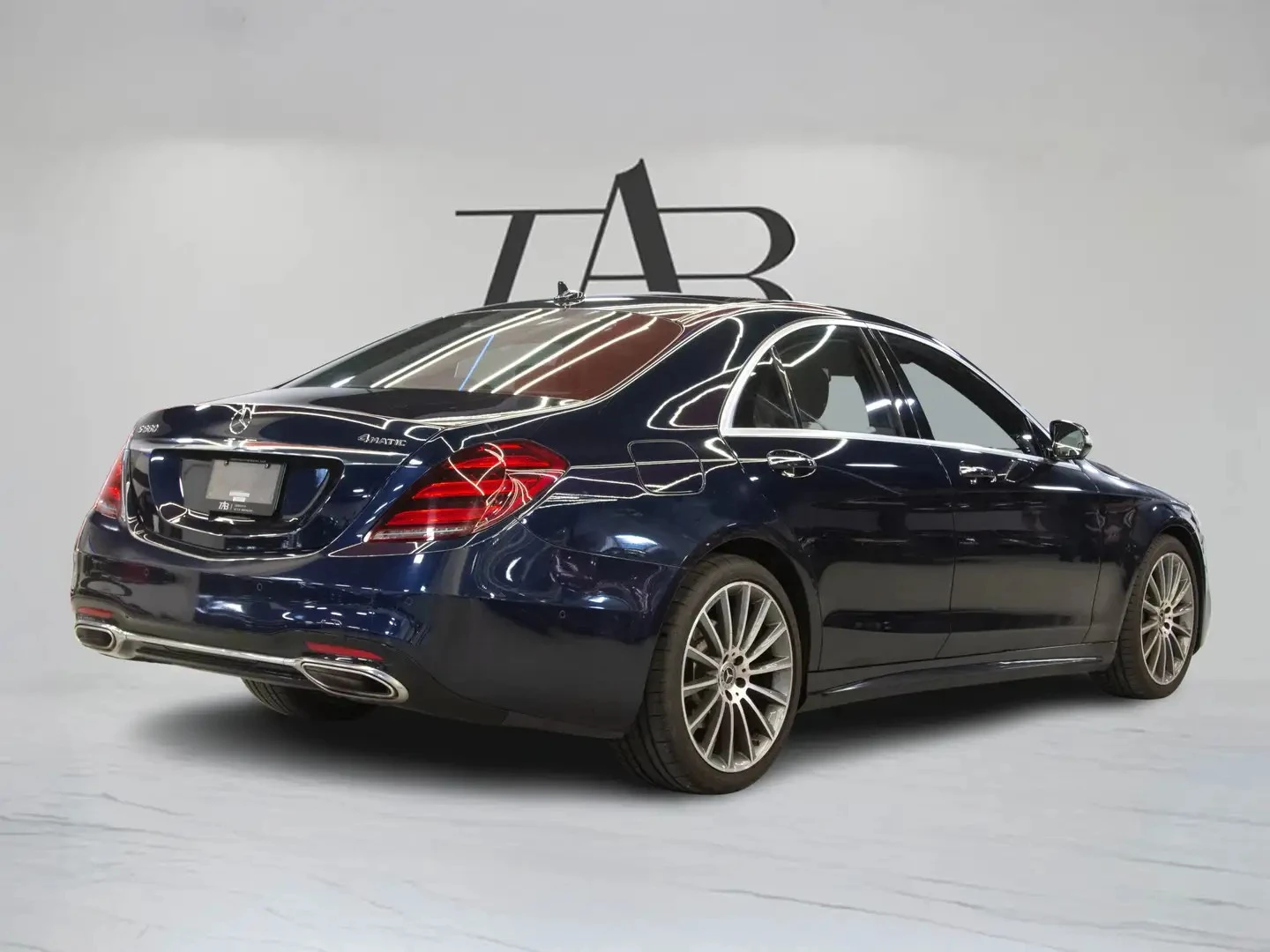 Mercedes-Benz S 560 4MATIC AMG PKG ЦЕНА ДО БЪЛГАРИЯ АВТОКРЕДИТ, снимка 3 - Автомобили и джипове - 55970826
