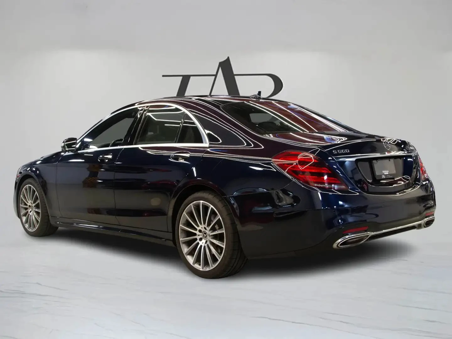 Mercedes-Benz S 560 4MATIC AMG PKG ЦЕНА ДО БЪЛГАРИЯ АВТОКРЕДИТ, снимка 4 - Автомобили и джипове - 55970826