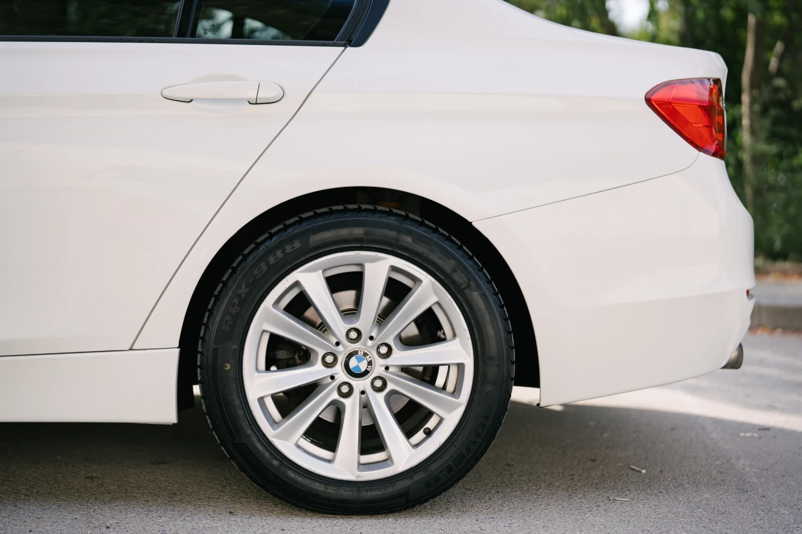 BMW 320 xdrive, снимка 6 - Автомобили и джипове - 56061010