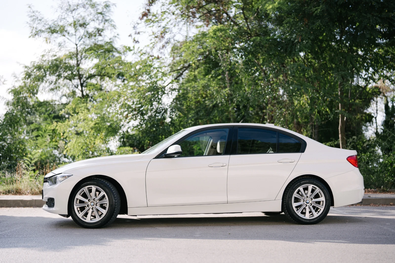 BMW 320 xdrive, снимка 3 - Автомобили и джипове - 56061010