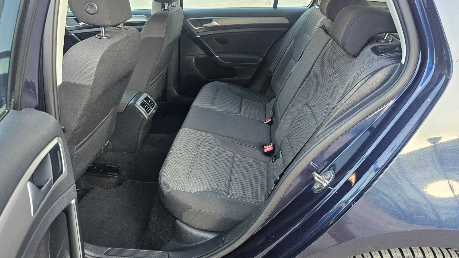 VW Golf 7   1.6TDi euro6, снимка 11 - Автомобили и джипове - 56108104