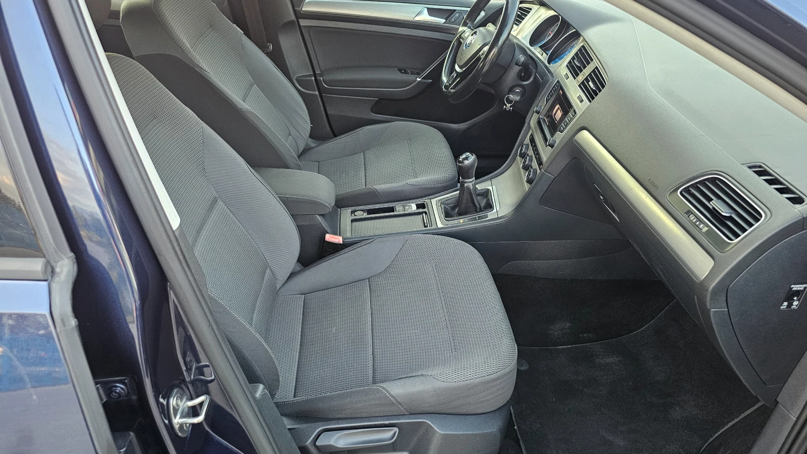 VW Golf 7   1.6TDi euro6, снимка 8 - Автомобили и джипове - 56108104