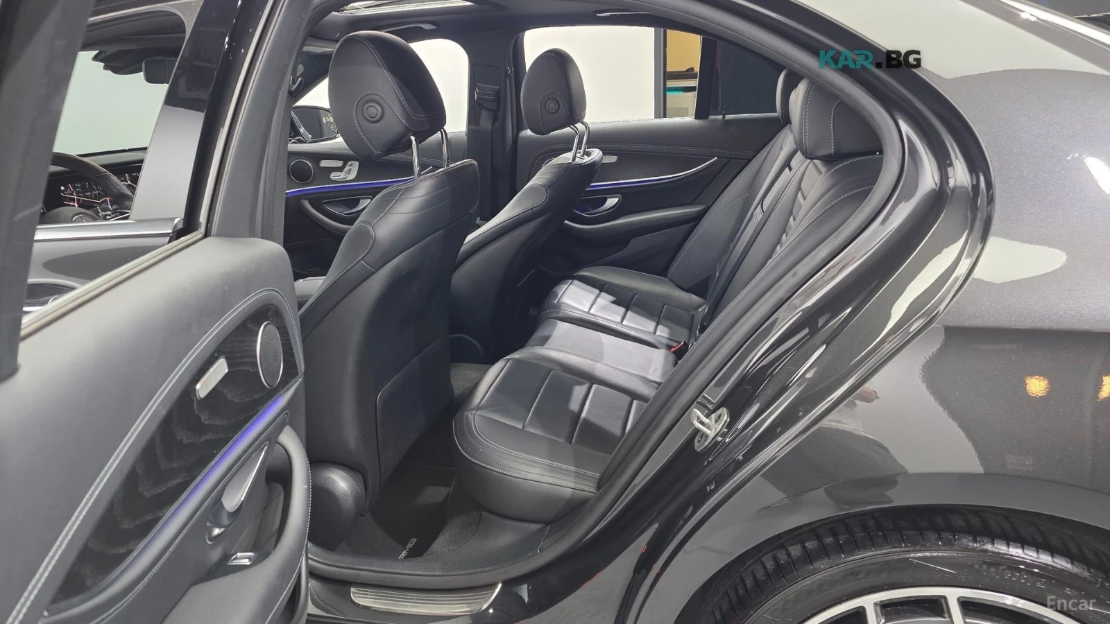 Mercedes-Benz E 220 4MATIC AMG* HUD* 360* КОЖА* НАВИ* ПАНО, снимка 9 - Автомобили и джипове - 56236924