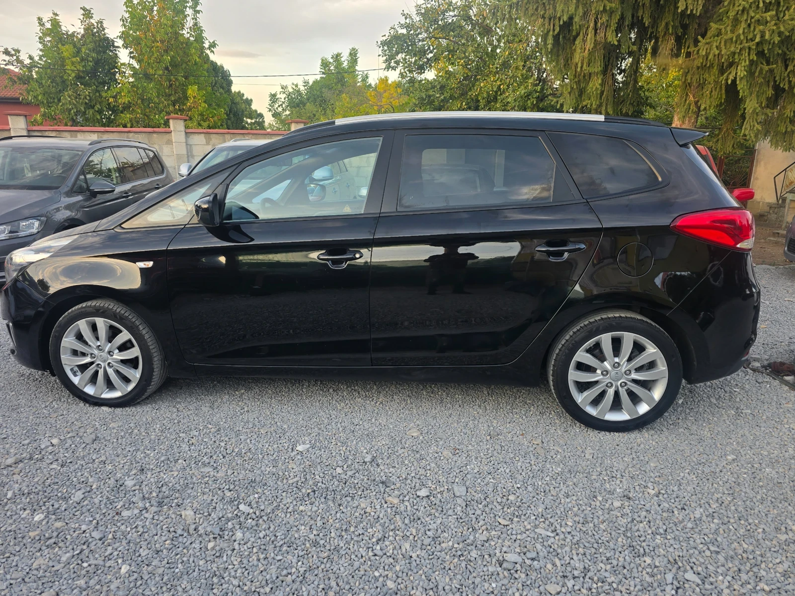 Kia Carens 1.7GRDI-AVTOMAT | Mobile.bg � ����������� 4
