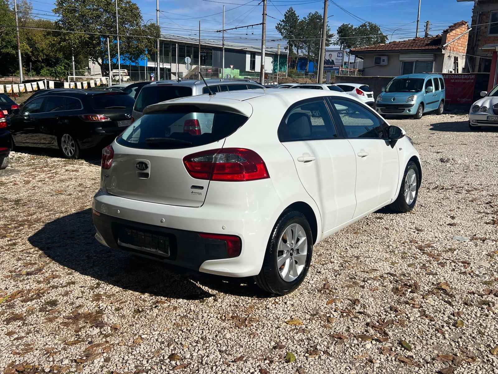 Kia Rio 1.1crdi евро 6 facelift, снимка 5 - Автомобили и джипове - 56541715