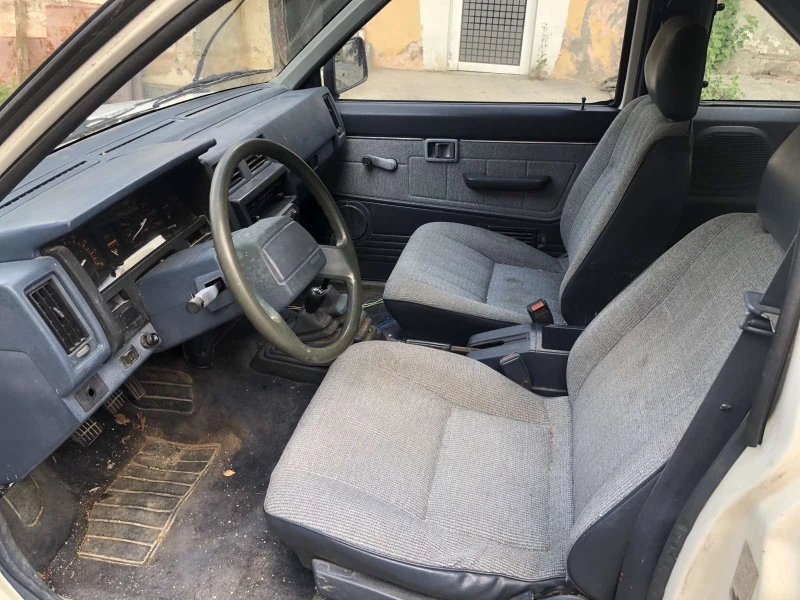 Nissan Terrano 2.4i, снимка 7 - Автомобили и джипове - 47526115