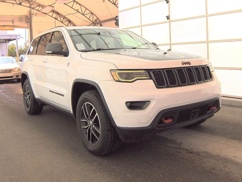 Jeep Grand cherokee Trailhawk* 8ZF* 4X4* Дистроник* Подгрев* Пано* , снимка 1 - Автомобили и джипове - 49533577