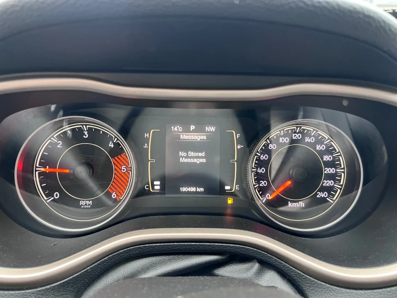 Jeep Cherokee 2.0 4x4 Navi, снимка 12 - Автомобили и джипове - 52290983