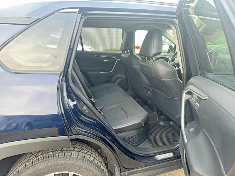 Toyota Rav4, снимка 6 - Автомобили и джипове - 53339324