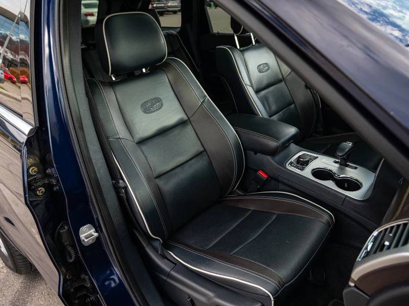 Jeep Grand cherokee Overland, снимка 11 - Автомобили и джипове - 53540087