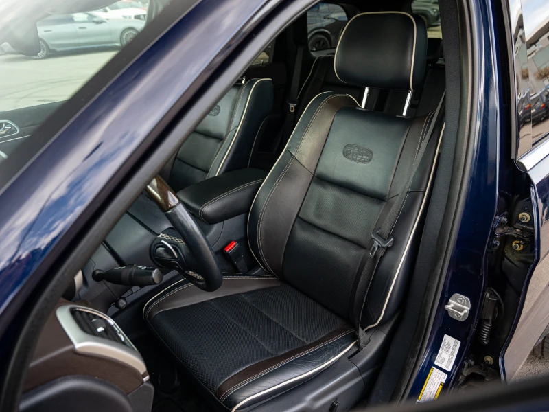 Jeep Grand cherokee Overland, снимка 9 - Автомобили и джипове - 53540087