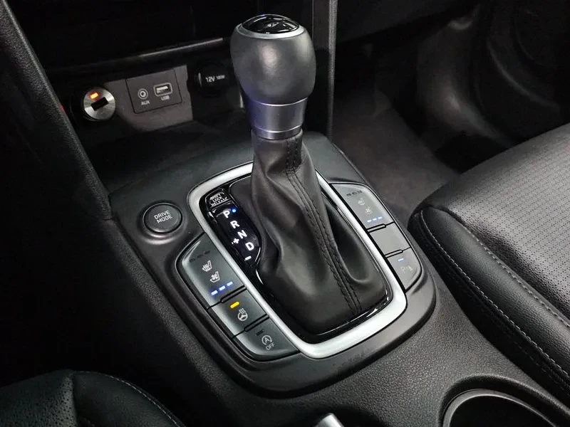Hyundai Kona Diesel 1.6 2Wd Premium, снимка 8 - Автомобили и джипове - 55616217