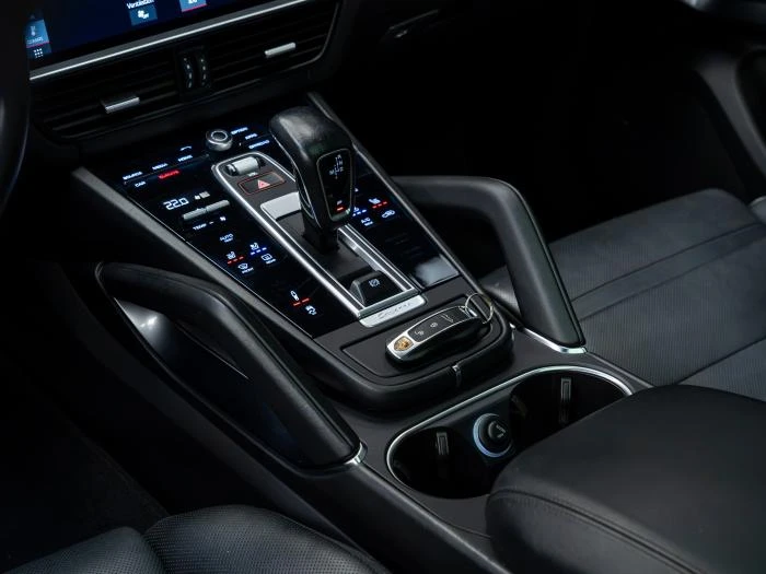 Porsche Cayenne TURBO* BOSE* 3XTV* , снимка 9 - Автомобили и джипове - 56079157