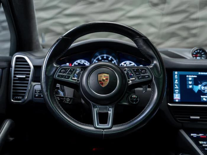 Porsche Cayenne TURBO* BOSE* 3XTV* , снимка 8 - Автомобили и джипове - 56079157