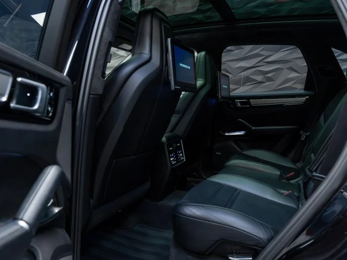 Porsche Cayenne TURBO* BOSE* 3XTV* , снимка 10 - Автомобили и джипове - 56079157