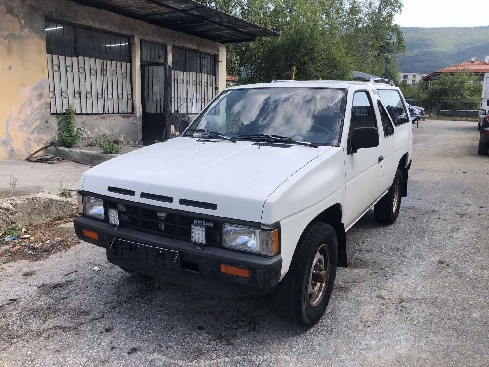 Nissan Terrano 2.4i | Mobile.bg — изображение 1