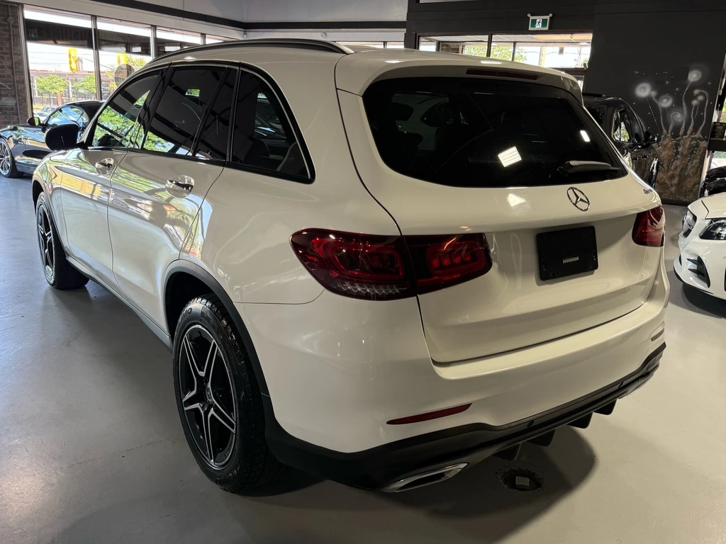 Mercedes-Benz GLC 300 AMG LINE/4MATIC/PANO/KEYLESS/CARPLAY - изображение 5