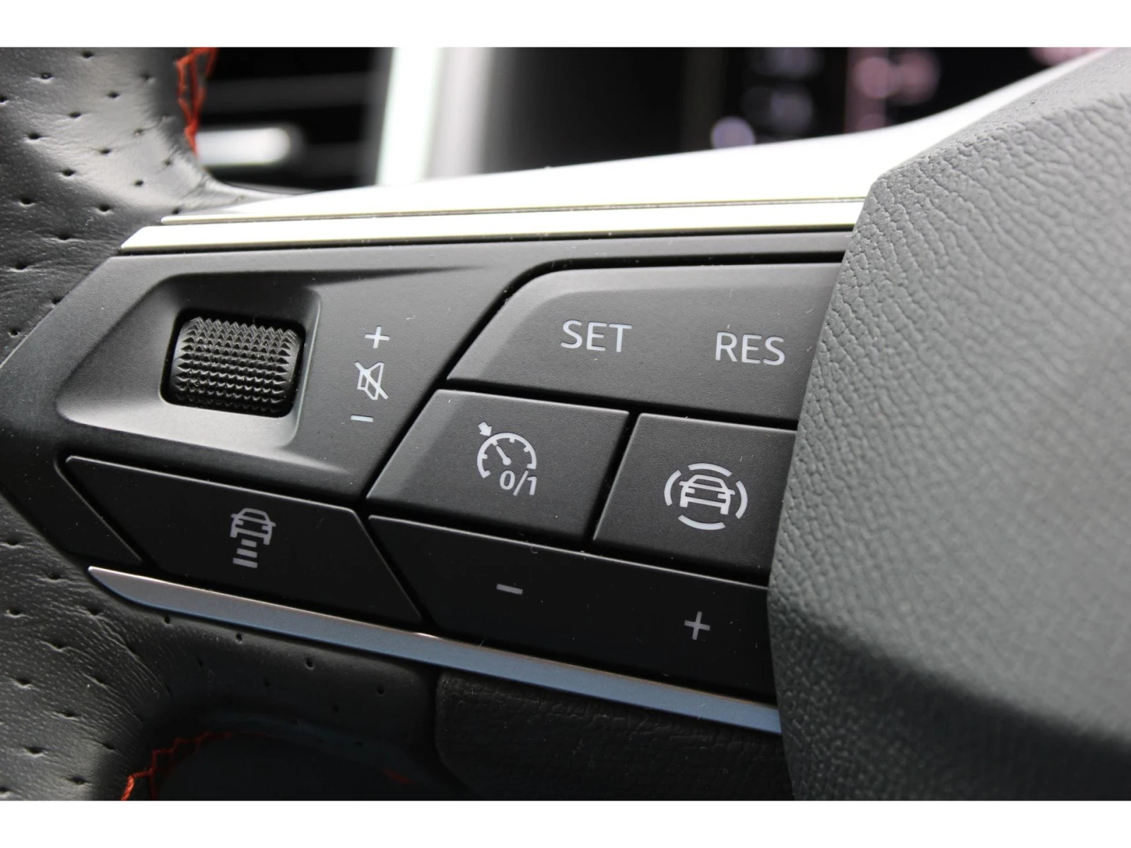 Seat Ateca 2.0 TDI FR - изображение 7