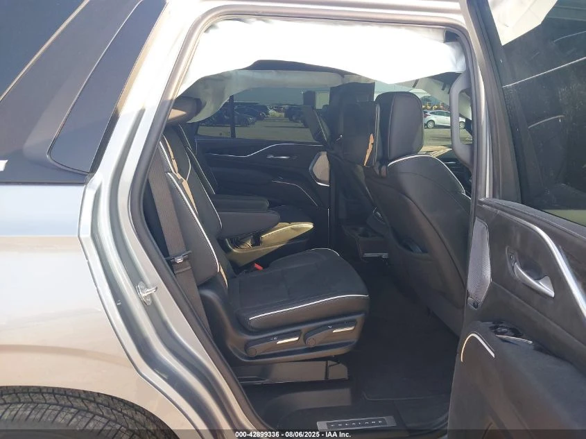 Cadillac Escalade 6.2L V-8 DI, VVT, 420HP 4X4 Drive | Mobile.bg   14