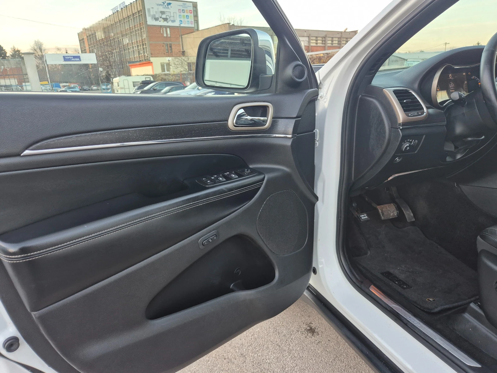 Jeep Grand cherokee  - изображение 10