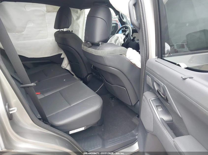 Lexus GX 550 3.4l Overtrail+  - изображение 8