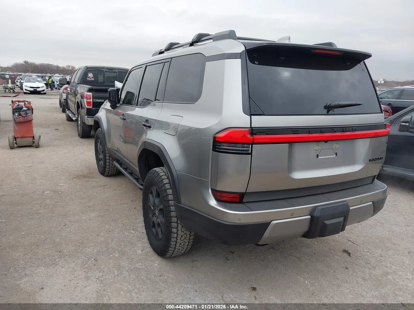 Lexus GX 550 3.4l Overtrail+  - изображение 3