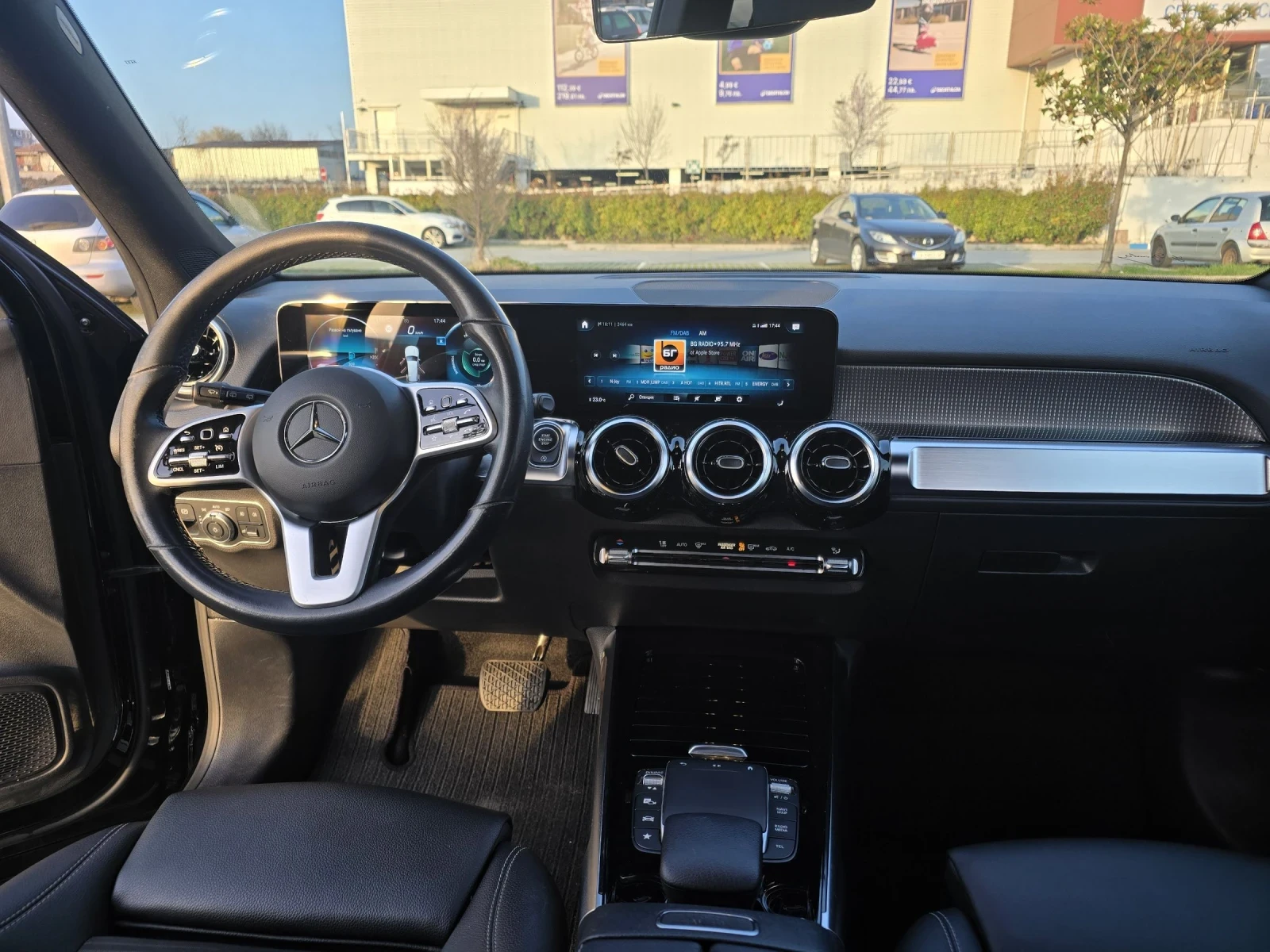 Mercedes-Benz GLB, снимка 9 - Автомобили и джипове - 53991081