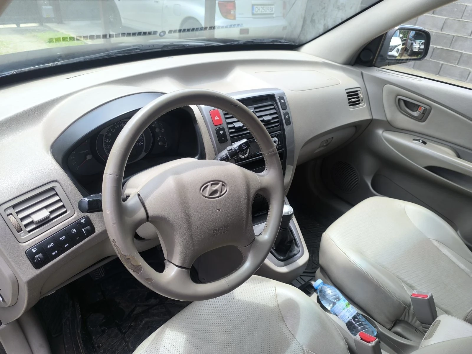 Hyundai Tucson 2.0 crdi, снимка 10 - Автомобили и джипове - 54870365