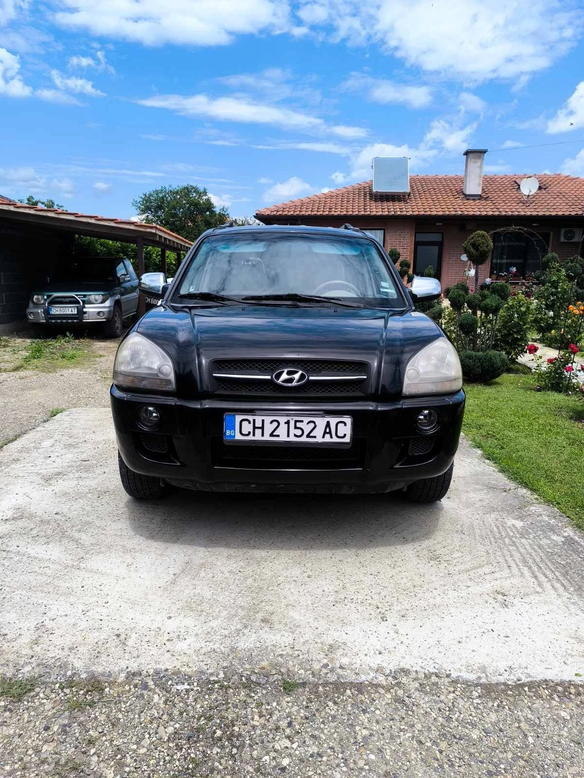 Hyundai Tucson 2.0 crdi, снимка 2 - Автомобили и джипове - 54870365
