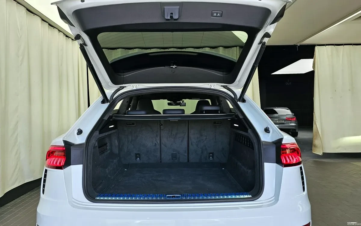Audi RSQ8 MATRIX| HUD| B&O| DISTRONIC| ALCANTARA| SOFT-CLOSE | Mobile.bg � ����������� 15