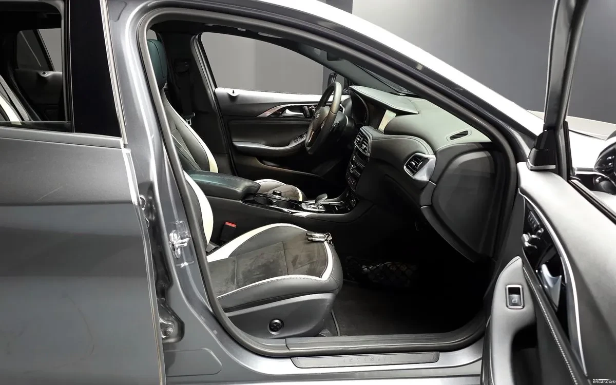 Infiniti Q30 2.0t Sports Essential | Mobile.bg � ����������� 9
