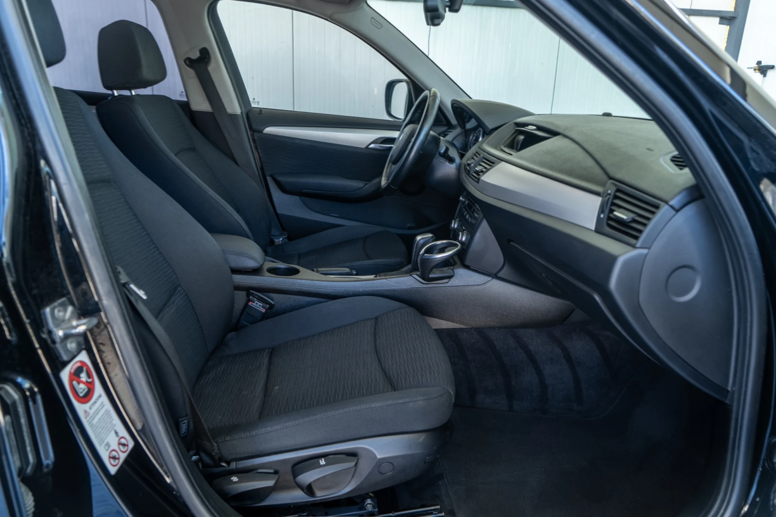 BMW X1 18D = SDRIVE = TOP = ГАРАНЦИЯ = ЛИЗИНГ, снимка 12 - Автомобили и джипове - 55238625