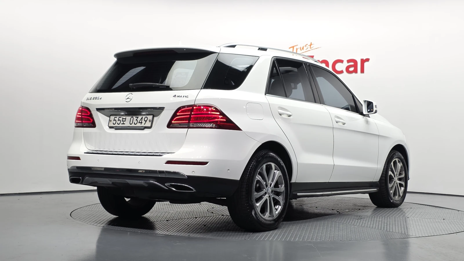 Mercedes-Benz GLE 250 ЕЛ. БАГАЖНИК* BLIND SPOT* ЛЮК* КРАЙНА ЦЕНА, снимка 2 - Автомобили и джипове - 55367147