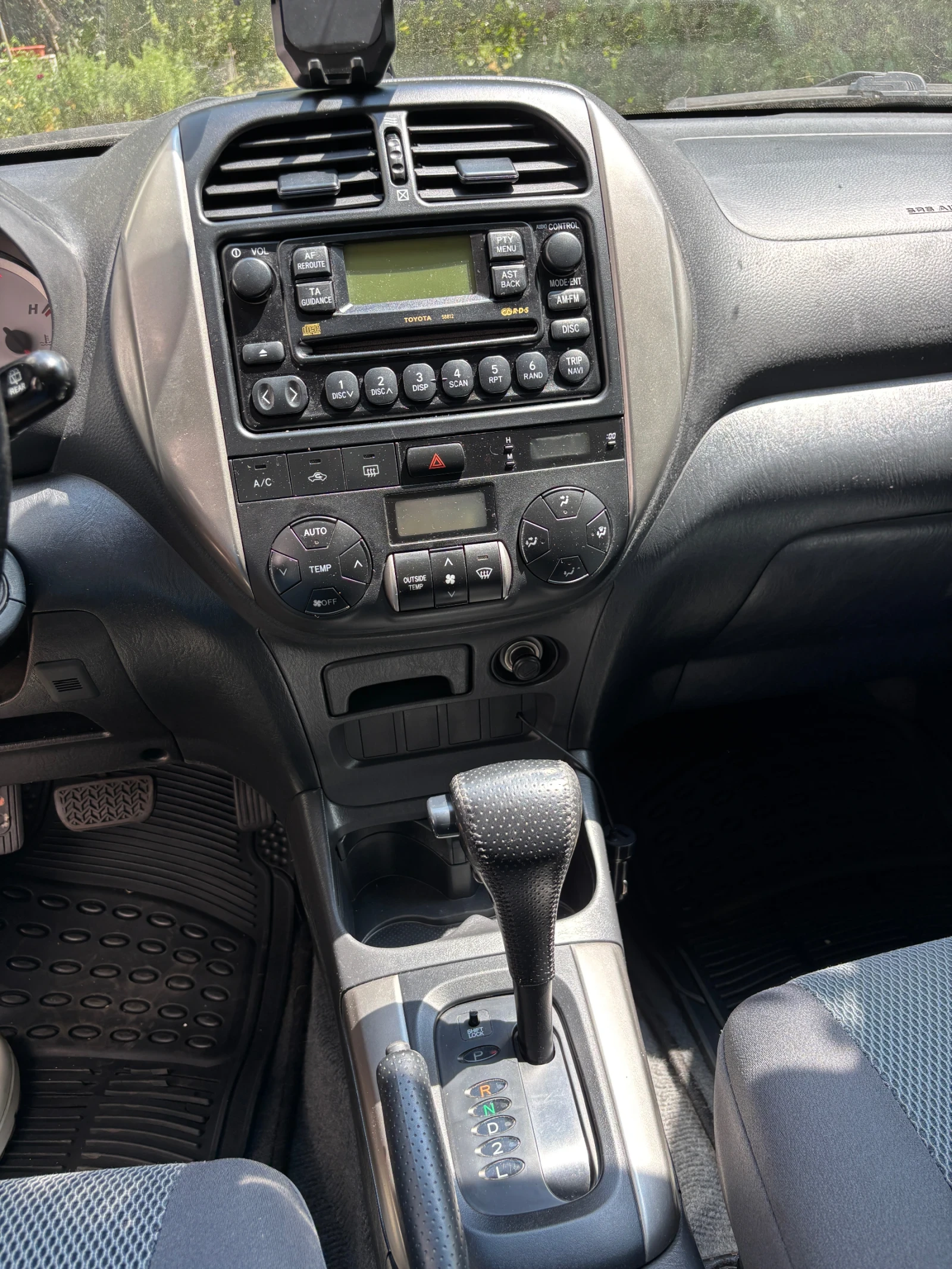 Toyota Rav4, снимка 9 - Автомобили и джипове - 55595521