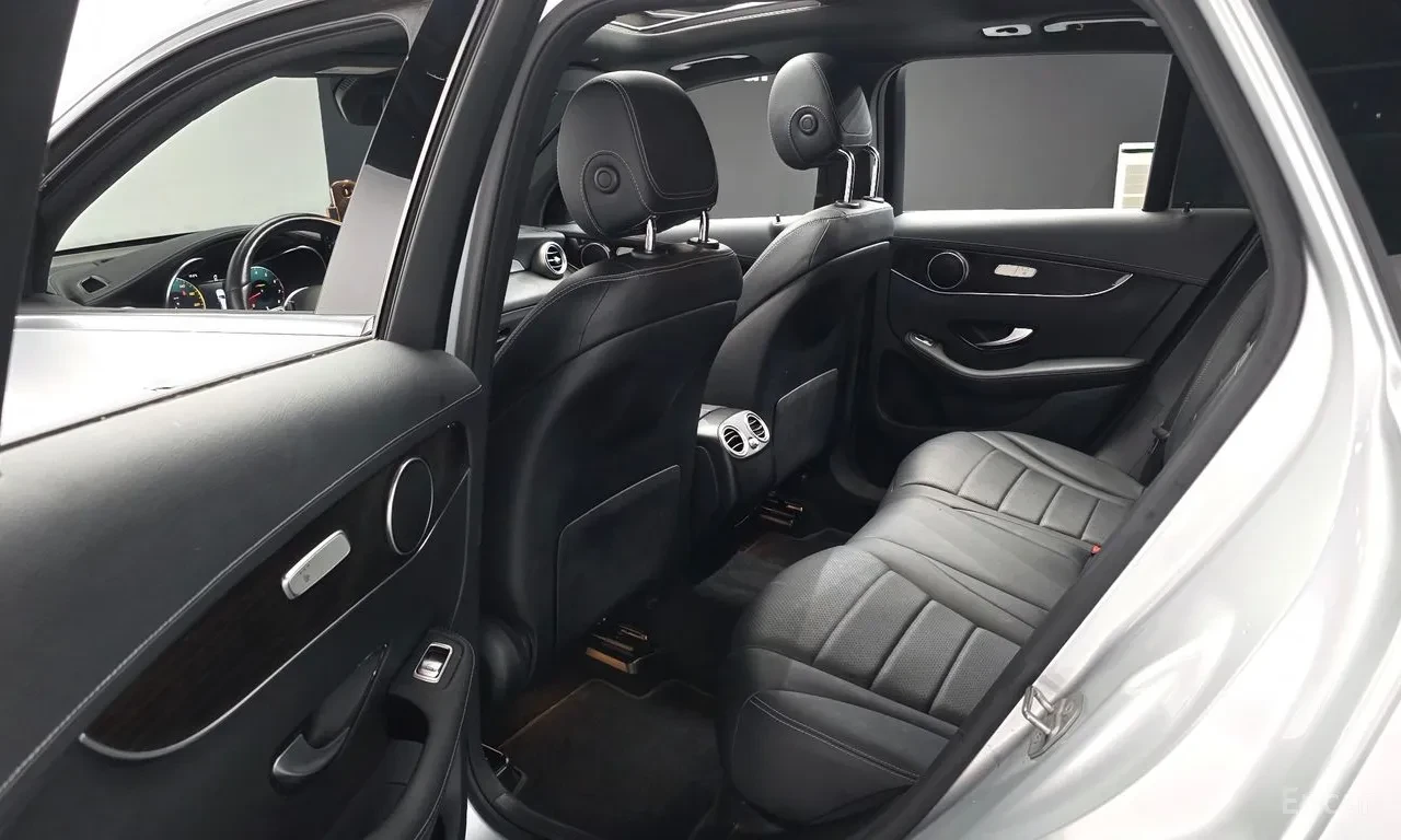 Mercedes-Benz GLC 300 4MATIC* ХЕДЪП* КАМЕРА* ДИГИТАЛНО* ТАБЛО* , снимка 12 - Автомобили и джипове - 55929731