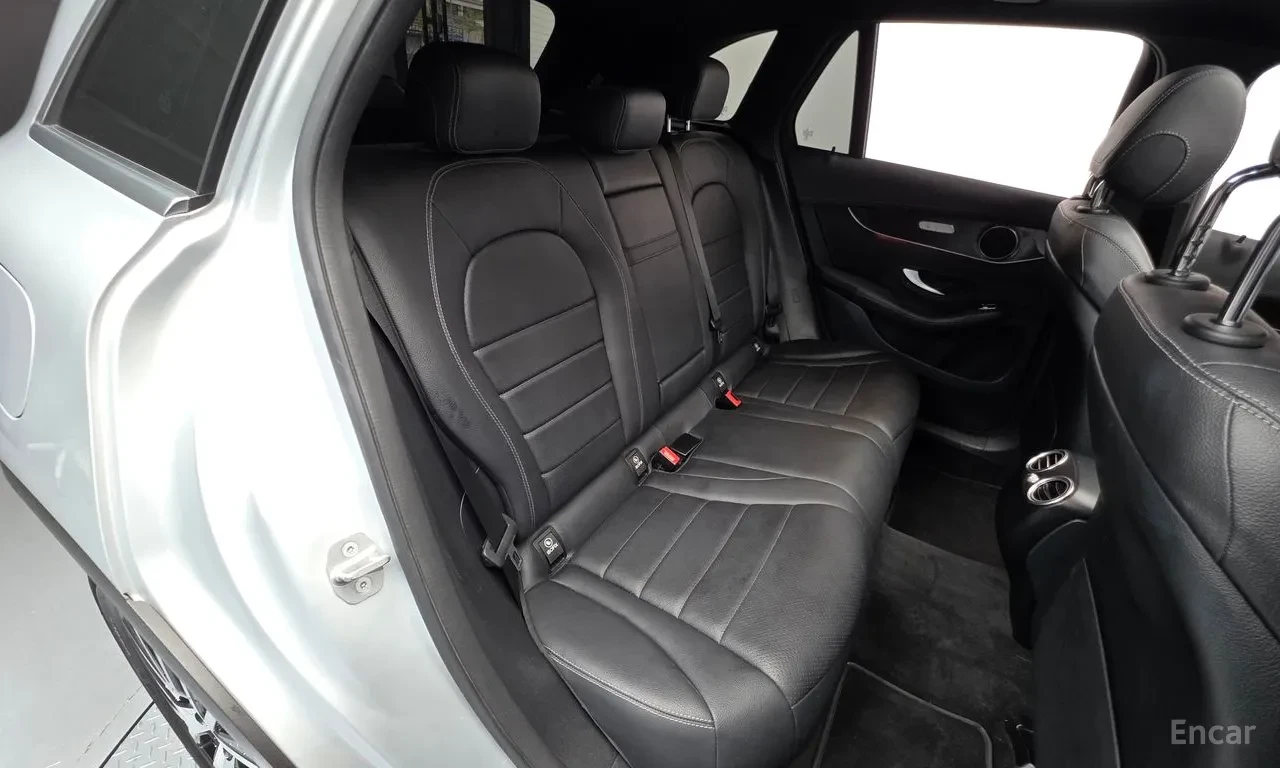 Mercedes-Benz GLC 300 4MATIC* ХЕДЪП* КАМЕРА* ДИГИТАЛНО* ТАБЛО* , снимка 13 - Автомобили и джипове - 55929731