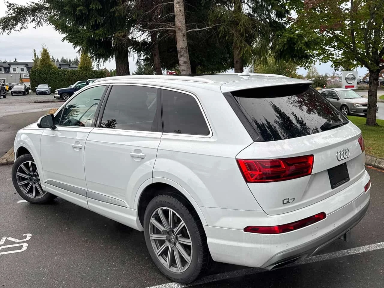 Audi Q7 Technik | CARFAX | АВТОКРЕДИТ БЕЗ ПЪРВОНАЧАЛНА , снимка 4 - Автомобили и джипове - 56321919