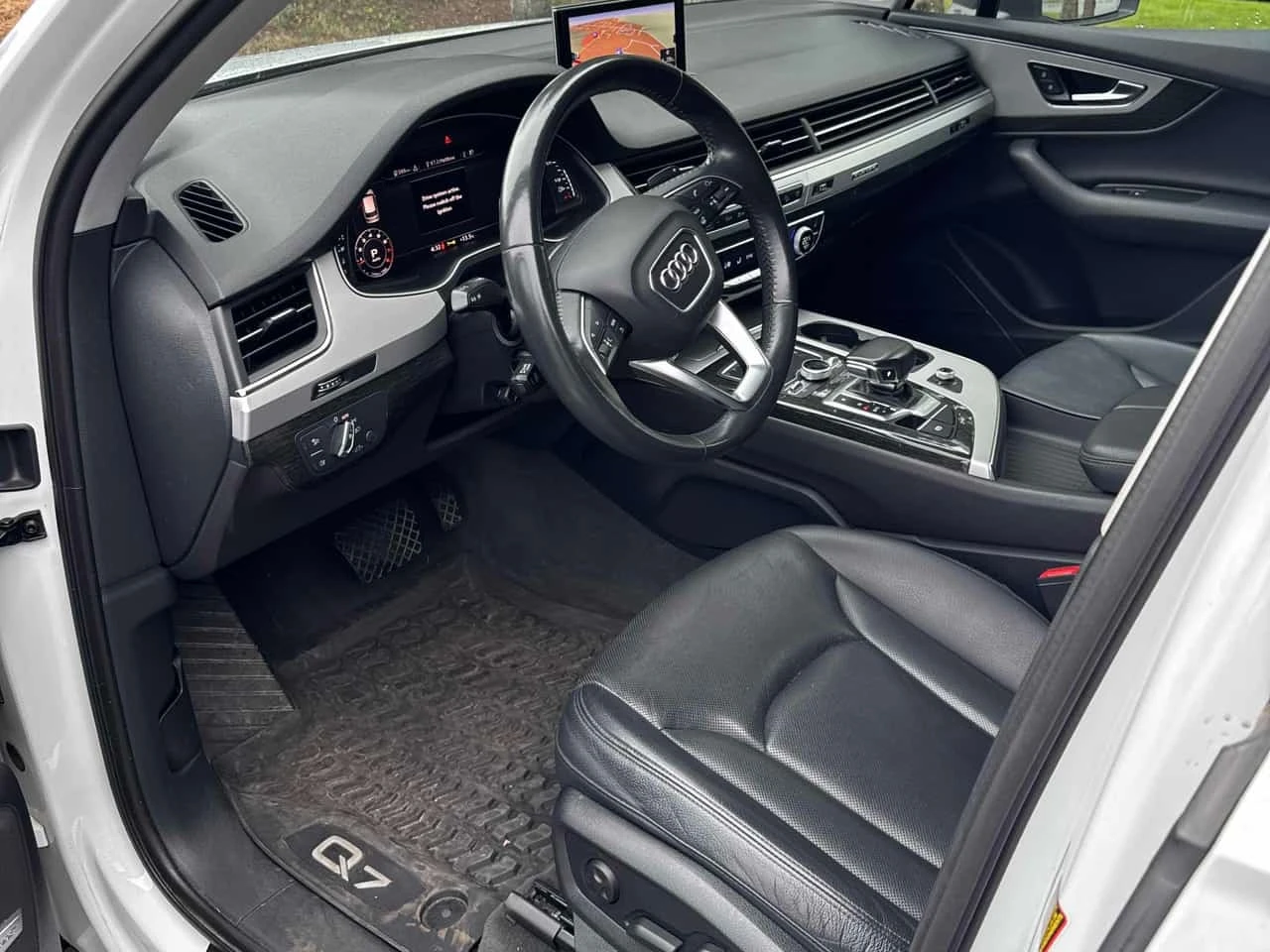 Audi Q7 Technik | CARFAX | АВТОКРЕДИТ БЕЗ ПЪРВОНАЧАЛНА , снимка 7 - Автомобили и джипове - 56321919