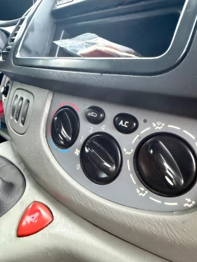 Opel Vivaro, снимка 10