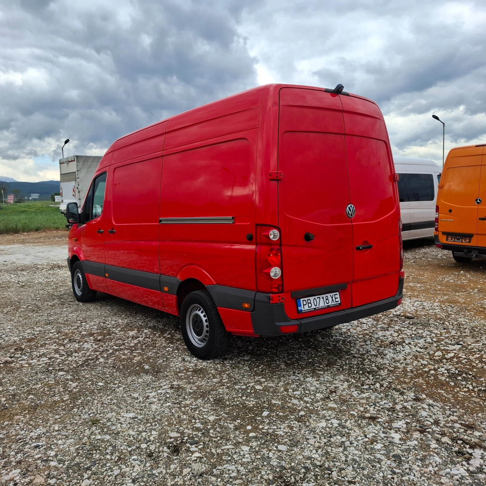 VW Crafter 2, 5 TDIДВЕ СТРАНИЧНИ ВРАТИ , снимка 7 - Бусове и автобуси - 54380824