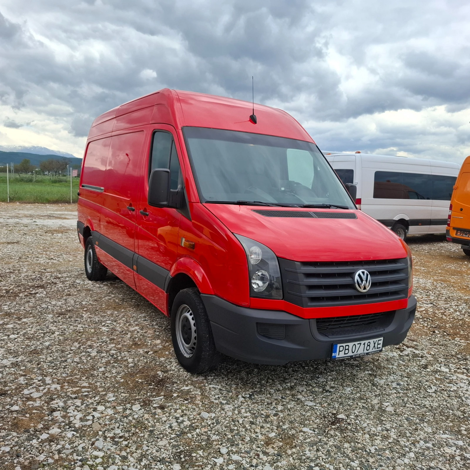 VW Crafter 2, 5 TDIДВЕ СТРАНИЧНИ ВРАТИ , снимка 3 - Бусове и автобуси - 54380824