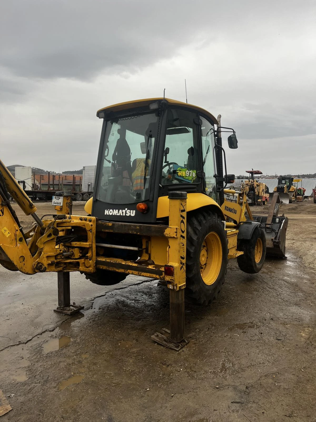 Багер Komatsu WB 97R-5, снимка 3 - Индустриална техника - 56279228